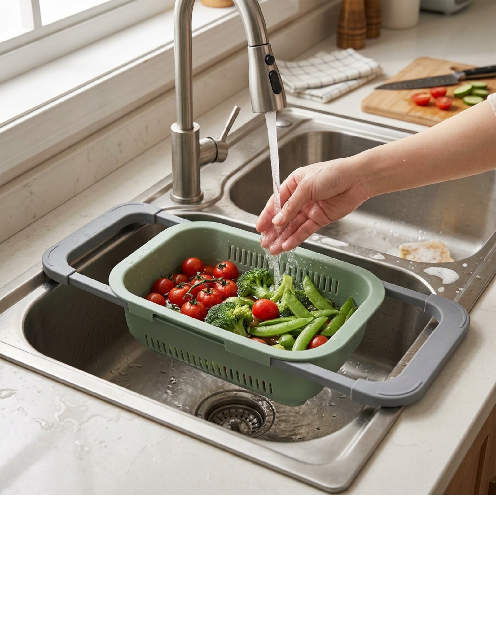 Blont Expandable Over-Sink Colander 39-56 cm Sage - Lifestyle view